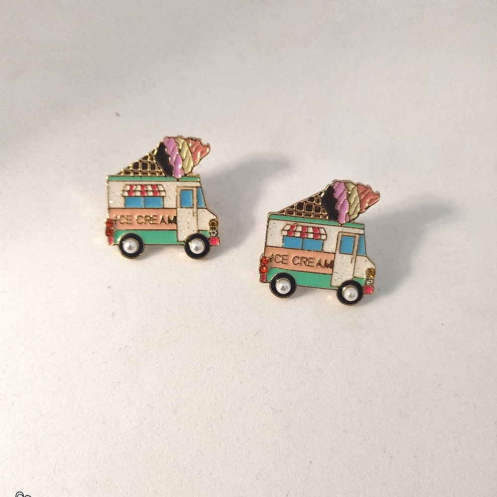 Sugarfix by Baublebar Whipped Cream Whip Sundae Funday Ice Cream Earrings
